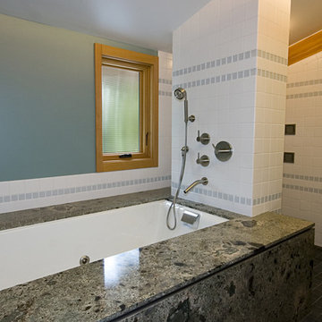 Yarrow Point - Northwest Modern Bathroom