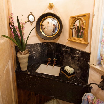 Zuker Cob House Bathroom Corner sink
