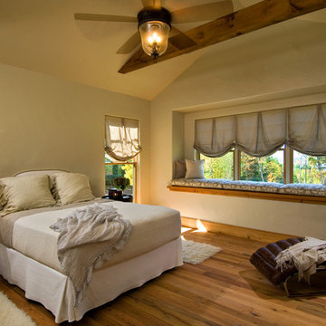 2011 Showcase - Hillside Retreat