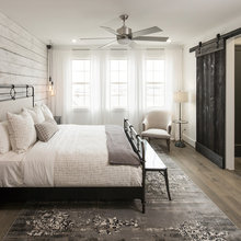 Lakehouse bedrooms