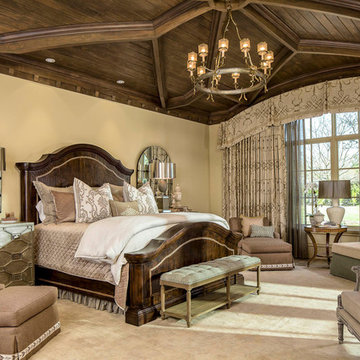 25,000 SF of Luxury