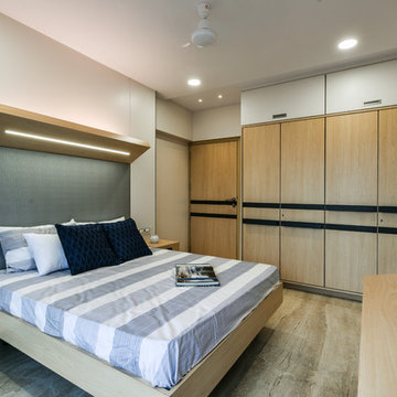 4 Bedroom Mumbai Suburban Apartment