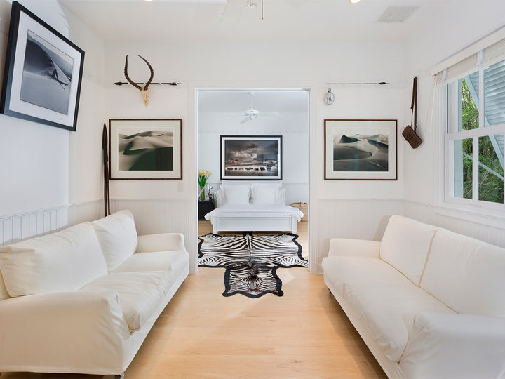 Contemporary Bedroom - Guest