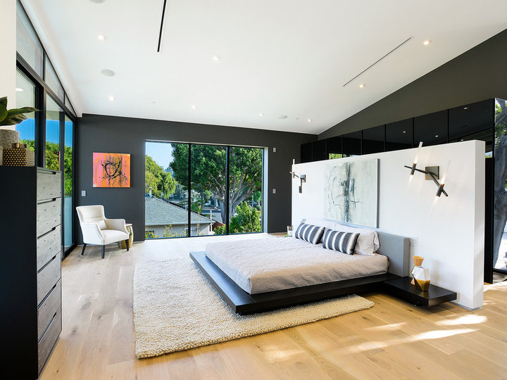 Modern Bedroom - Bedroom