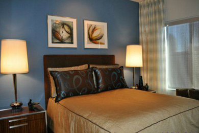 Inspiration for a mid-sized contemporary master bedroom remodel in Dallas with multicolored walls and no fireplace