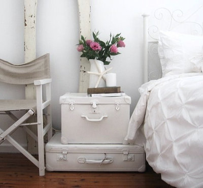 Shabby-Chic Style Camera da Letto by A Beach Cottage