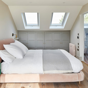 A rear dormer into 1 bedroom and 1 bathroom - W7