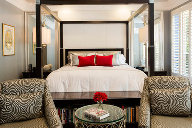 マイアミにある広いトランジショナルスタイルのおしゃれな寝室