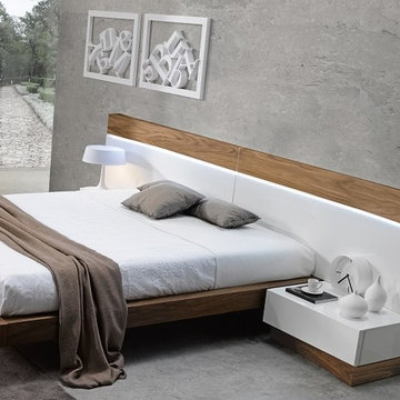 Abrantes - Contemporary Queen Size Bed in Walnut / White