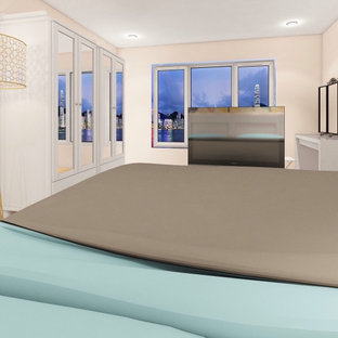 Imagen de dormitorio principal y madera, nórdico, madera, con paredes beige, suelo de bambú, suelo marrón y madera