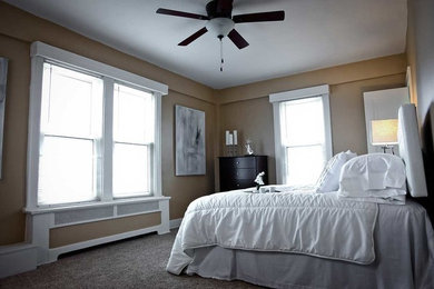 Bedroom - mid-sized traditional master carpeted bedroom idea in Detroit with beige walls and no fireplace