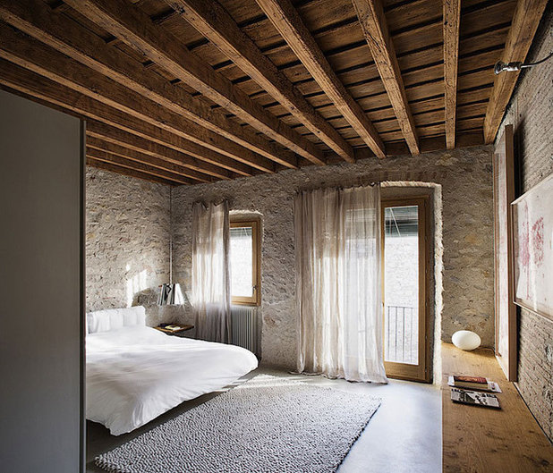 Rustic Bedroom by Anna Noguera