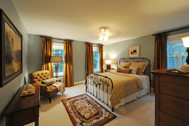 Bedroom - traditional bedroom idea in Boston