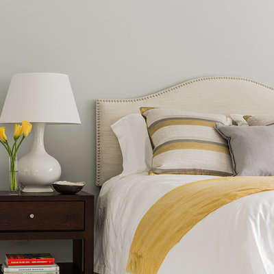Mid-sized elegant guest carpeted bedroom photo in Boston with gray walls