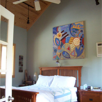 Artist's Cabin: Bedroom