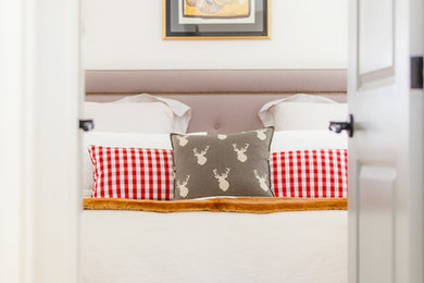 トロントにあるトラディショナルスタイルのおしゃれな寝室のインテリア
