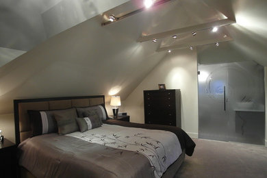 Inspiration for a contemporary bedroom remodel in Ottawa