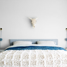 Contemporary Bedroom by Kim Pearson Pty Ltd