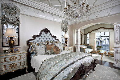 This is an example of a classic bedroom in Orange County.