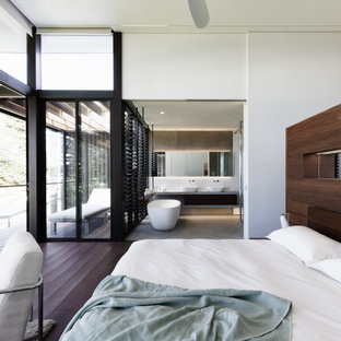 Beach House at Avoca Beach by Architecture Saville Isaacs