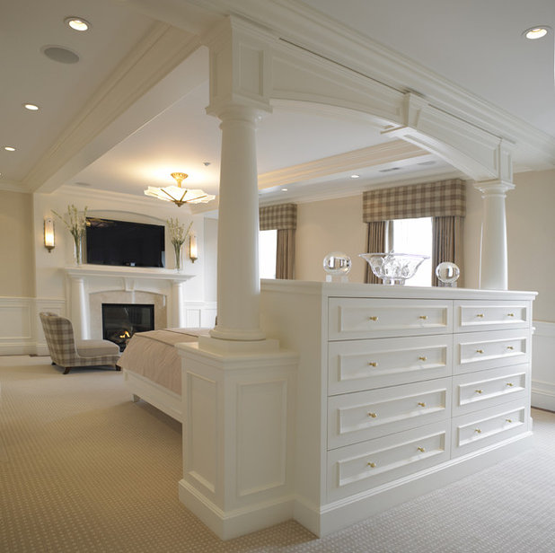 Traditional Bedroom by Woodmeister Master Builders