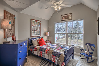 Farmhouse bedroom photo in St Louis