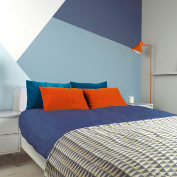 Bedroom, showing head of bed and wall treatment