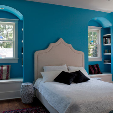 Bedroom with Moroccan Style Ogee Arched Headboard
