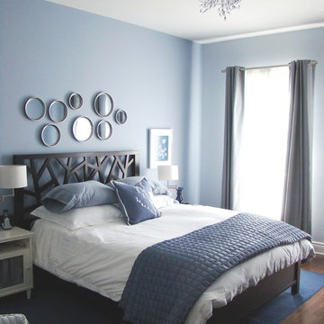 Blue bedroom in Brossard, Quebec