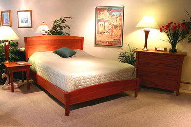 Inspiration for a mid-sized craftsman bedroom remodel in Orange County