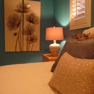 Foto de habitación de invitados tradicional con paredes azules