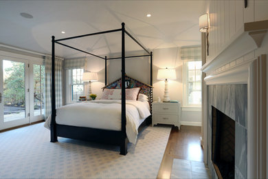 Example of a classic bedroom design in Portland