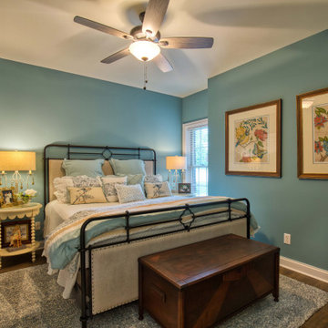 Before&After: Lovely Blue Guest Bedroom