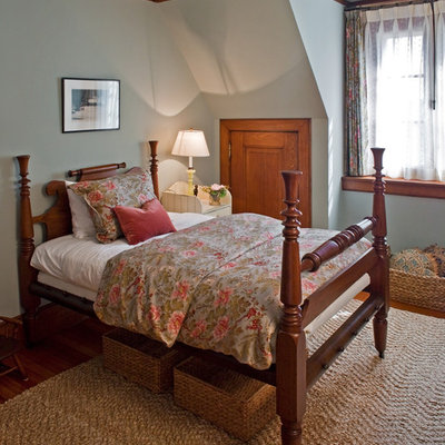 Bedroom - country bedroom idea in Boston with blue walls