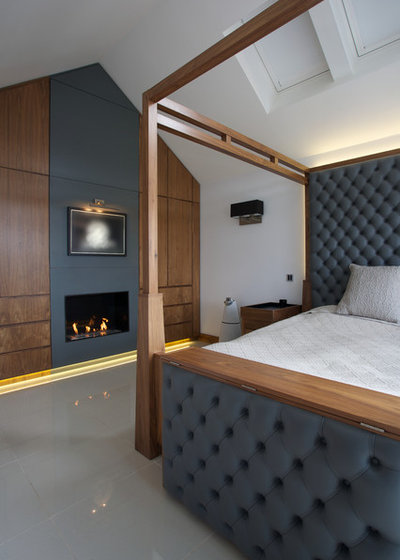 Contemporary Bedroom by Gregory Davies Photography