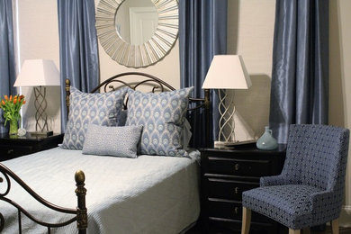 ニューオリンズにあるトランジショナルスタイルのおしゃれな寝室のレイアウト