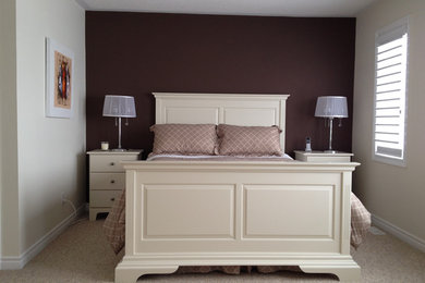 Example of a classic bedroom design in Toronto