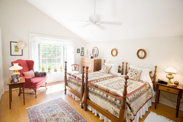 Traditional Bedroom by Boardwalk Builders