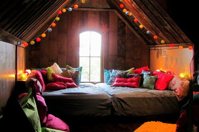 Bedroom - eclectic dark wood floor bedroom idea in Dallas