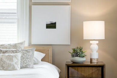 Bedroom - modern bedroom idea in Boise