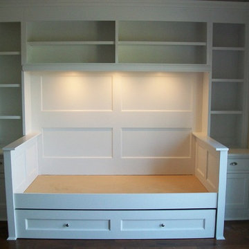 Built-in Trundle Bed