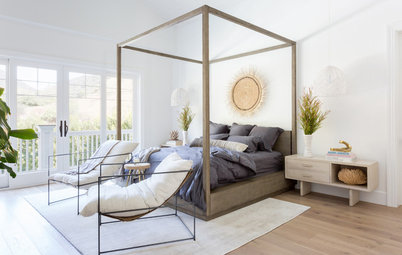 Houzz Tour: Softly Sophisticated Modern Beach Style  in L.A.