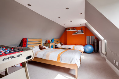 Imagen de dormitorio contemporáneo grande
