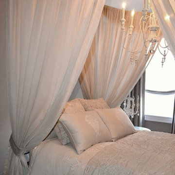 Canopy Bedroom in Baltimore Row Home