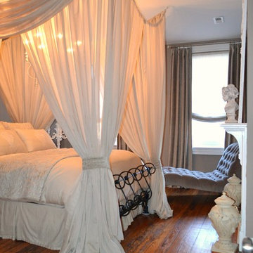 Canopy Bedroom in Baltimore Row Home