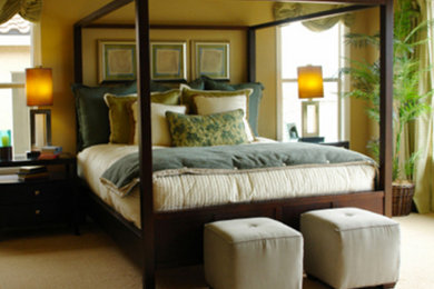 サンフランシスコにあるトランジショナルスタイルのおしゃれな主寝室 (ベージュの壁、カーペット敷き) のレイアウト
