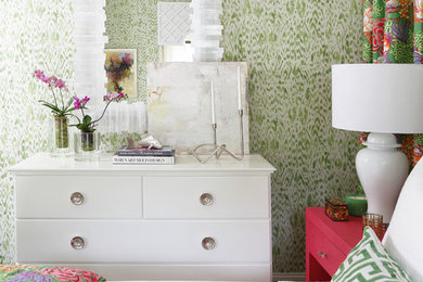 Diseño de habitación de invitados clásica renovada pequeña con paredes verdes