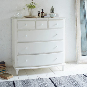 Chalker chest of drawers