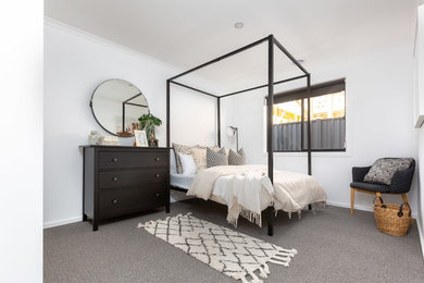 Ejemplo de dormitorio minimalista grande