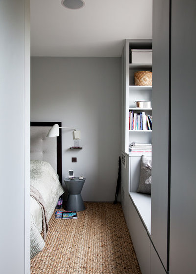 Modern Bedroom by Sigmar